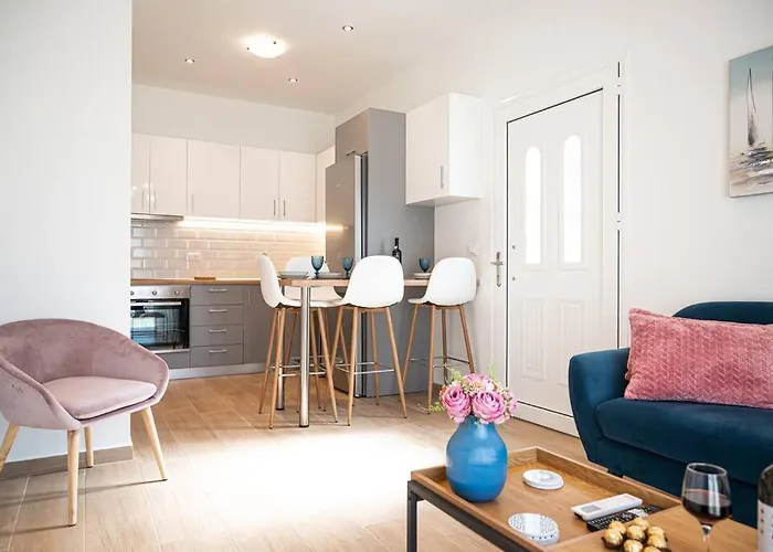 Rhodes Sunset House * Rhodes City