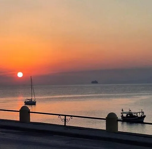 Rhodes Sunset House 度假居