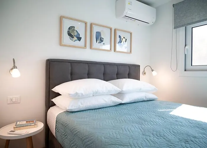 Rhodes Sunset House *